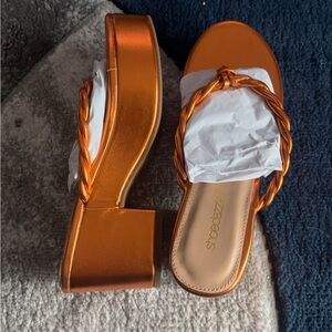 Shoe Dazzle • Mandarin Orange • Platform Heel Sandals • Size 7